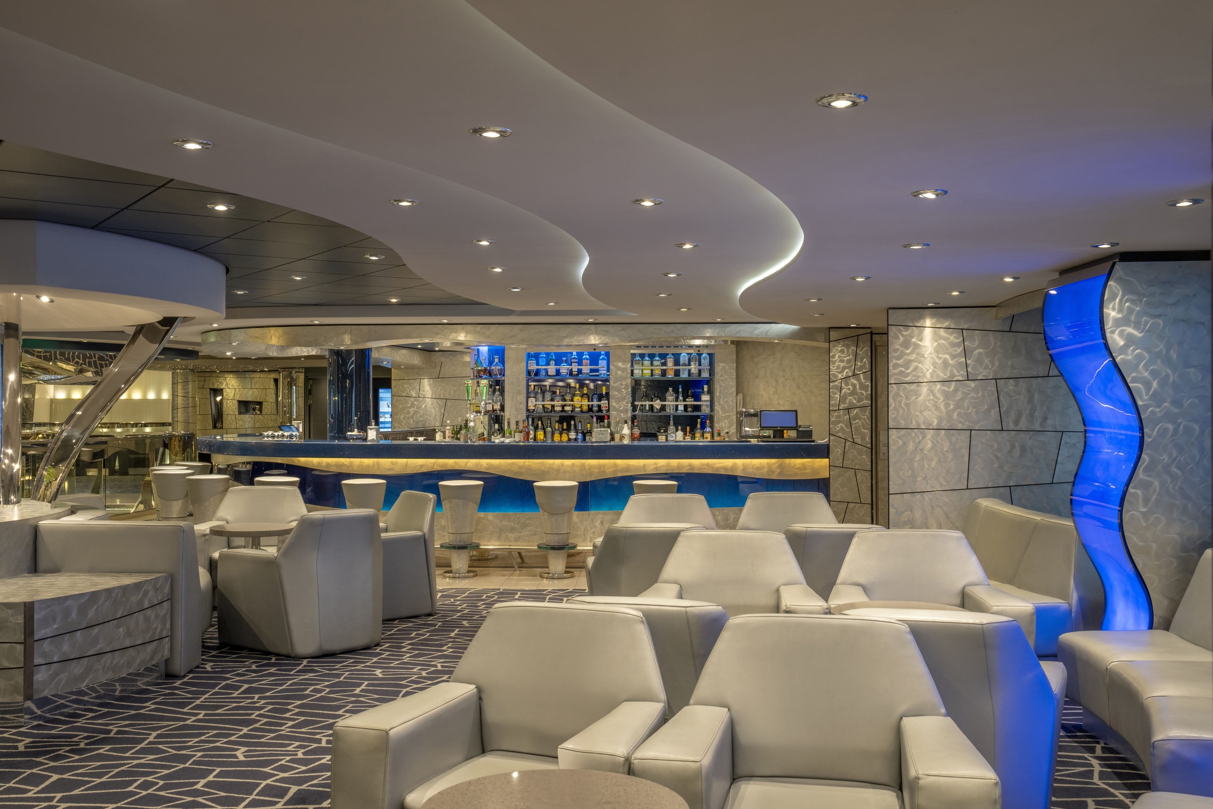 MSC Divina 8